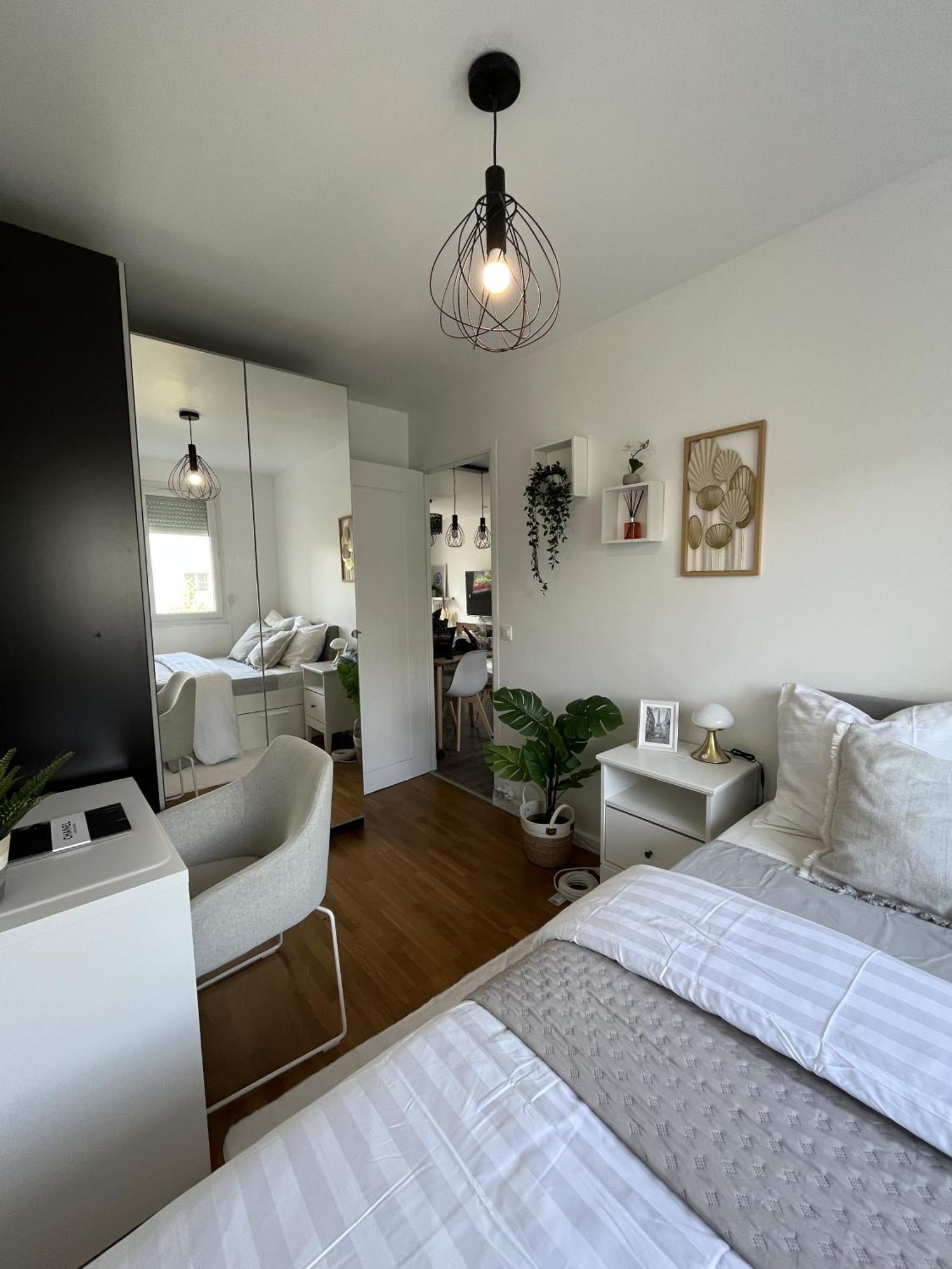 Entire 60M2 Apartment - Close To Paris - Parking - Kitchen - 2Min Rerb - Olympic'24 Бур-ла-Рен Екстериор снимка